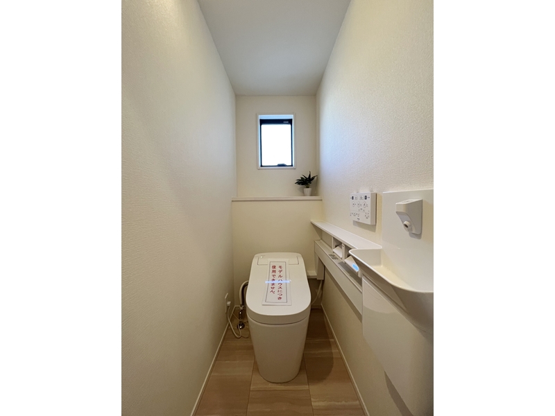 4号地　1階トイレはアラウーノを使用しておりお掃除が楽々♪毎日のお掃除が大幅に時短できます！